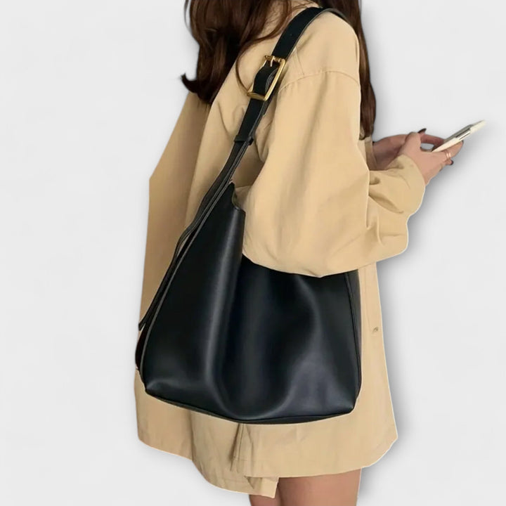 Flair. – Elegant Leather Shoulder Bag